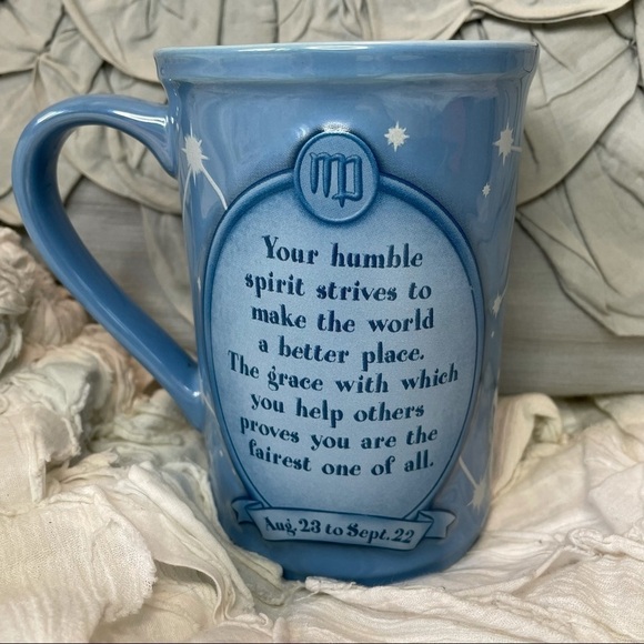 DISNEY Snow White Virgo Astrology Blue Mug 21oz - Picture 4 of 5